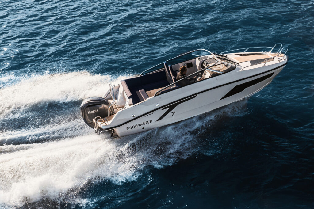 Finnmaster-T7_AW21-1640-1-scaled