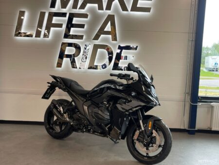 BMW R 1300 R 2025