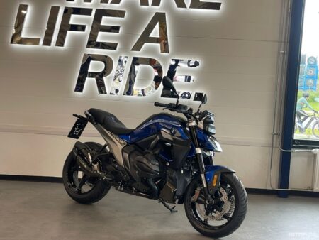 BMW R 1300 R 2025