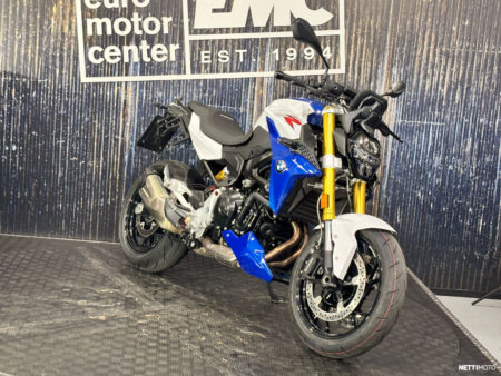 BMW F 900R 2023