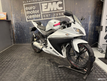 Yamaha YZF-R 125 2011